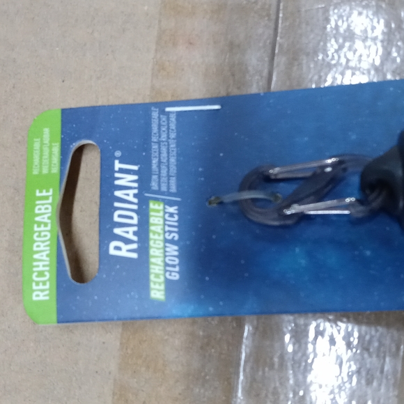 Nite Ize Radiant Rechargeable LED Glow Stick - Picture 2 of 8